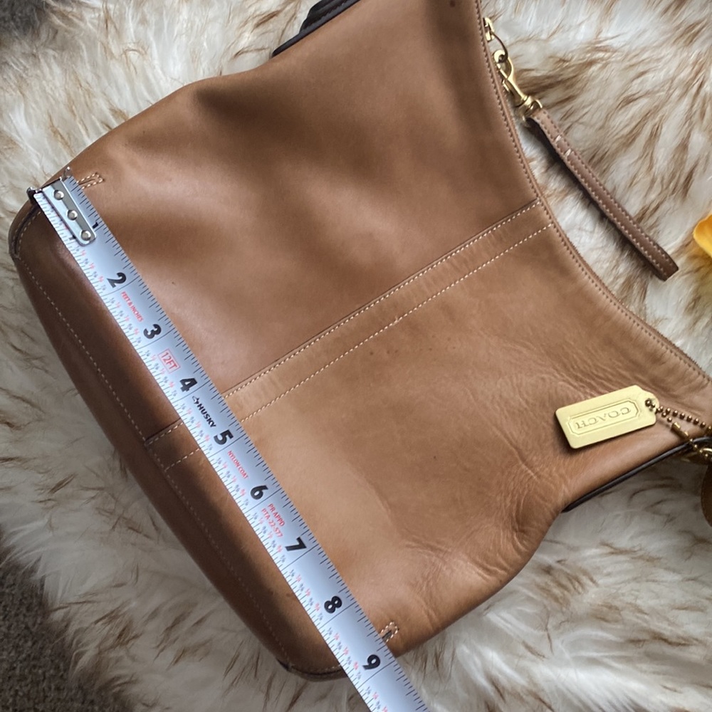 Coach leather sling/shoulder bag, adjustable strap - Picture 5 of 10